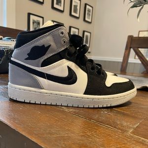 Womens Jordan 1 mid SE ‘Light Steel Grey Canvas’ size 5.5